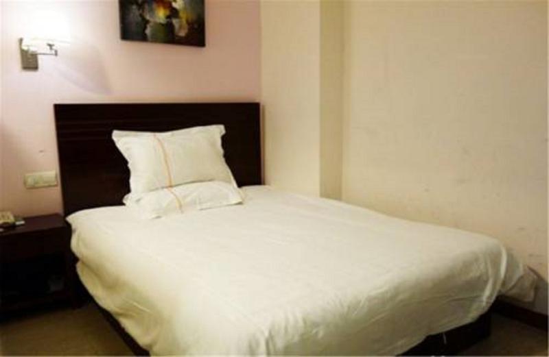 Hotel Yiting Four Seasons 2*
