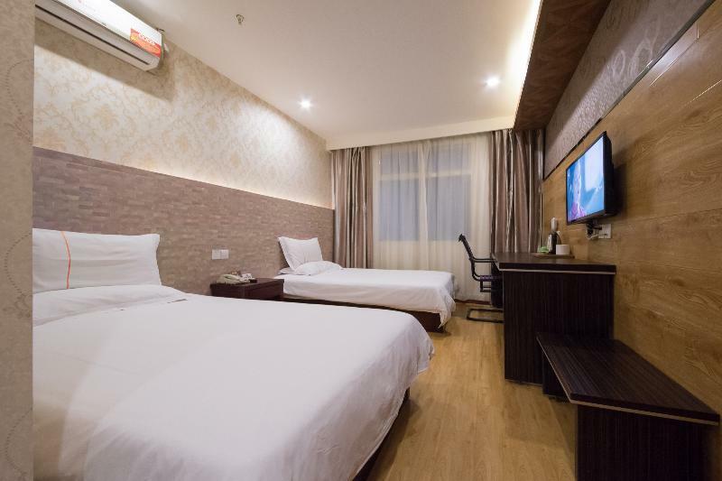 Yiting Four Seasons Hotel 2*
